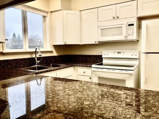 583 van Wey Cir Unit D, Eagle Point, OR 97524