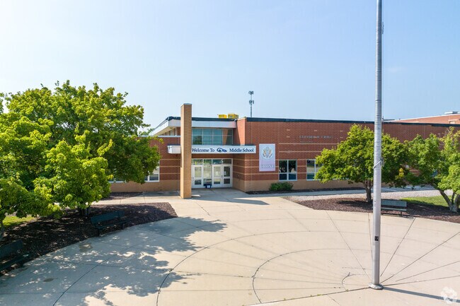 Clifford Crone Middle School is a public school in Naperville's School District 204.