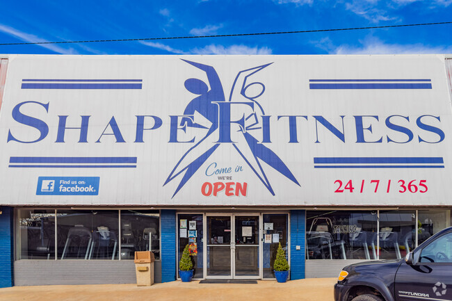 Shape Fitness Meeker is a nice small town gym in the Meeker neighborhood.