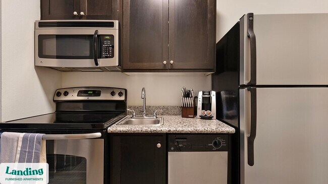 1430 NW Pettygrove St unit C214, Portland, OR 97209 - photo 5