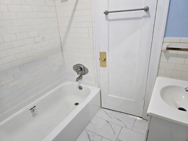 212 Ontario St unit 1st Floor, Albany, NY 12203 - photo 6