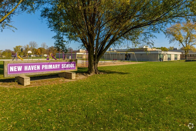 New Haven Primary School has a student - teacher ratio of 15 to 1.