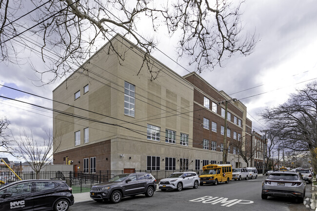 PS 97 Bronx has a student teacher ratio of 10.9 to 1.