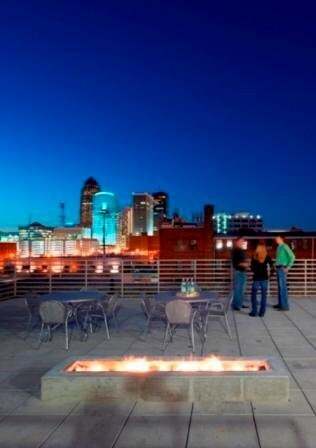 340 SW 5th St, Des Moines, IA 50309