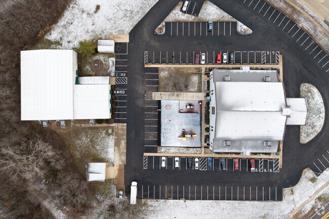 Messenger Christian School in Fenton, MO focuses on core subjects like science and chemistry.