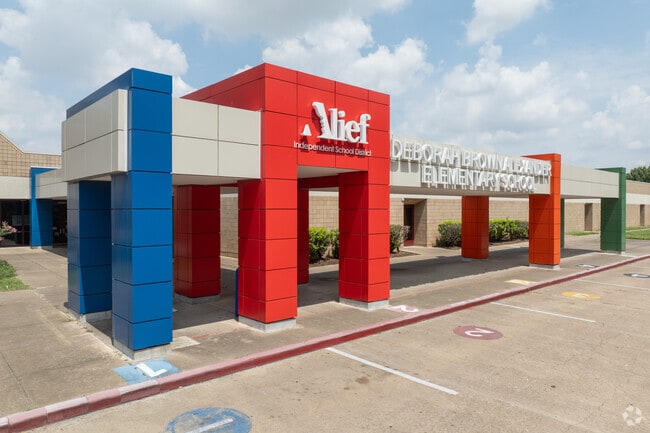 Alexander Elementary epitomizes academic excellence in Houston.
