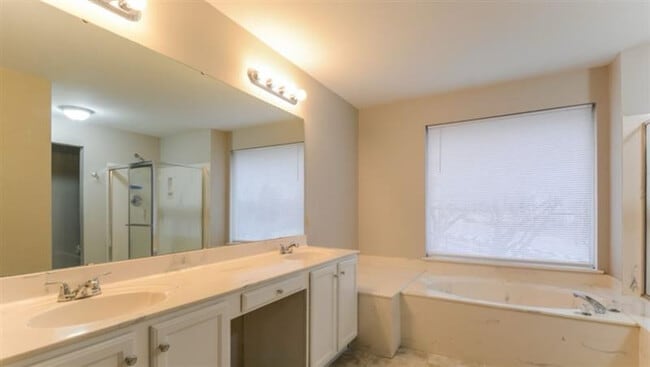 805 Arlington Glen Dr, Fenton, MO 63026 - photo 6