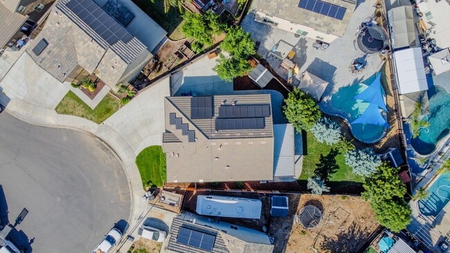 3083 N Stanley Ave, Fresno, CA 93737 - photo 2