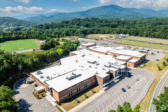 An aerial view of the campus of Cave Spring High School.