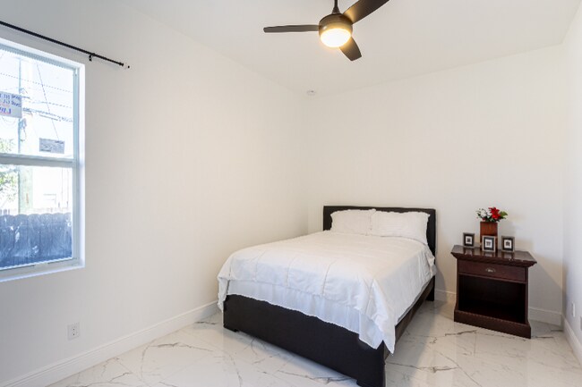 2213 Simms St, Hollywood, FL 33020 - photo 5