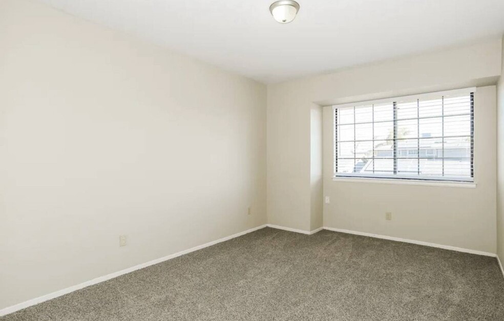 8633 59th Ave, Elmhurst, NY 11373 - photo 1