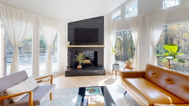 579 Fielding Ln SW, Atlanta, GA 30311 - photo 3