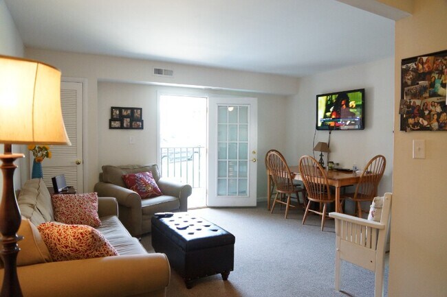 Cardinal Court, Charlottesville, VA 22903 - photo 2