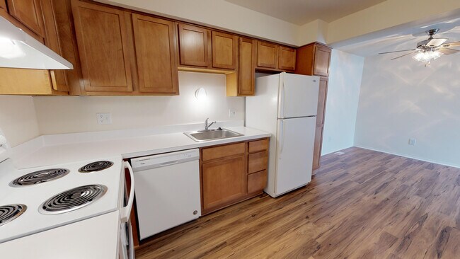 Sterling Commons, Sterling Heights, MI 48313 - photo 7