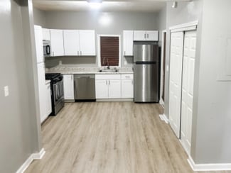 811 Locust St, Mishawaka, IN 46545