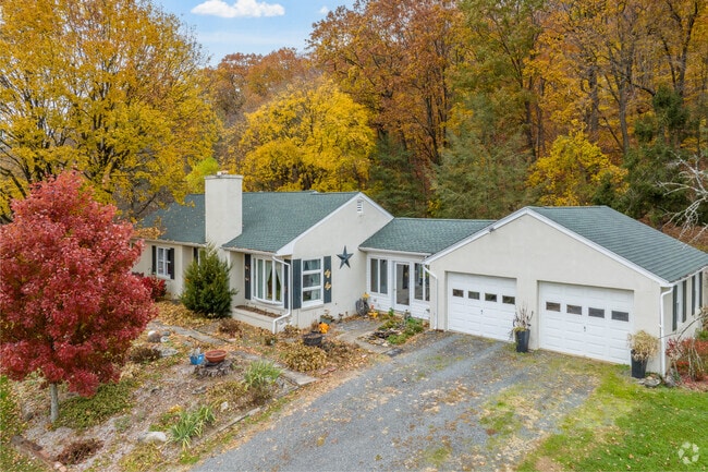 Lovely Ranch homes sit back amongst beautiful trees in Hereford.