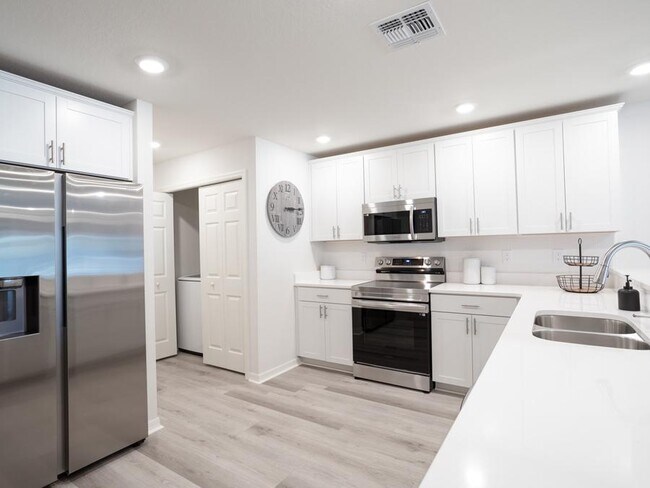 295 Chesapeake Dr, St. Cloud, FL 34771 - photo 2