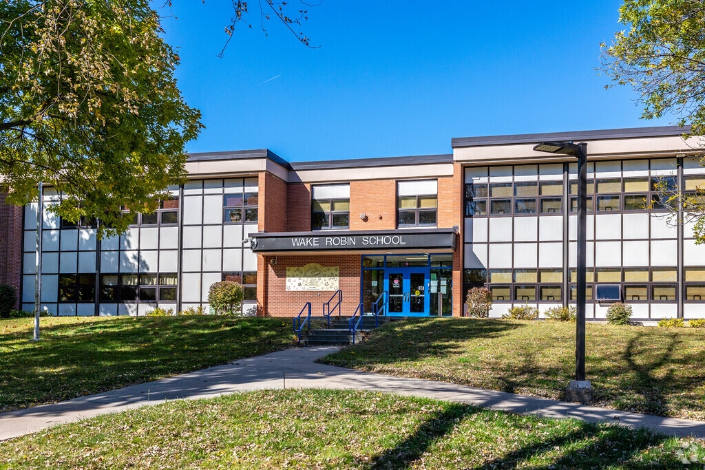 Wake Robin Elementary is a great school for your child to excel and have fun while doing it.