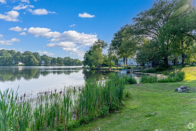 You will find beautiful nature at Beaverdam Lake in Blooming Grove.