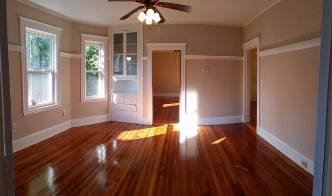 8 Olmstead St unit 2, Jamaica Plain, MA 02130 - photo 3