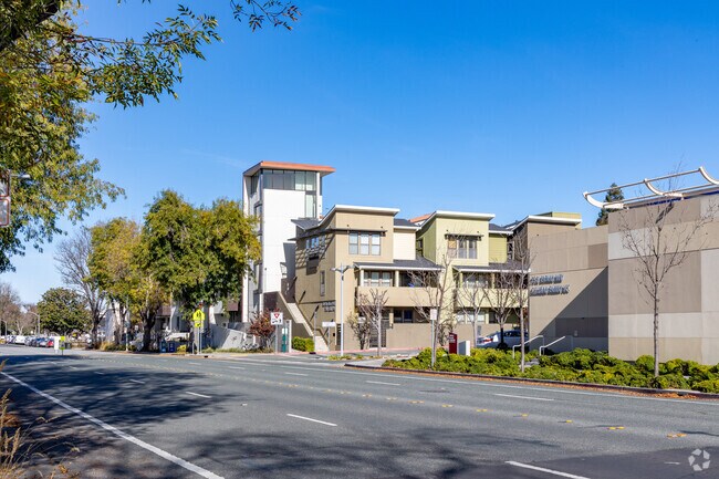 Meira Academy is an award-winning school in Palo Alto.