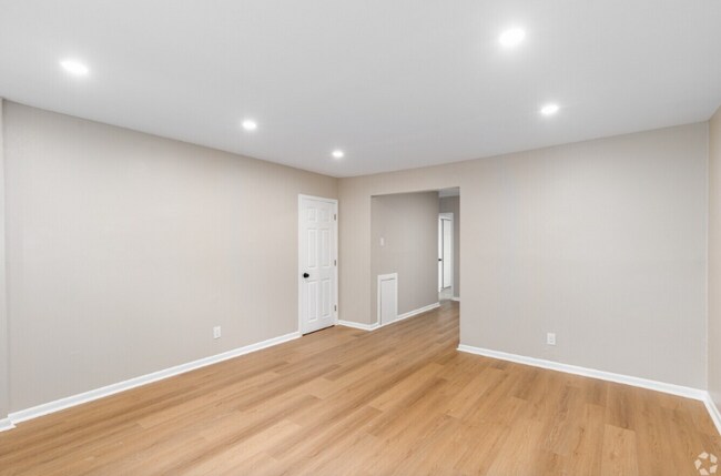 319 Columbia Ave unit 1BR, Stratford, NJ 08084 - photo 4