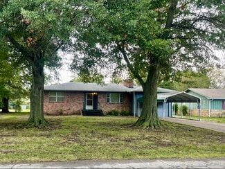 1108 S Mill St, Grove, OK 74344