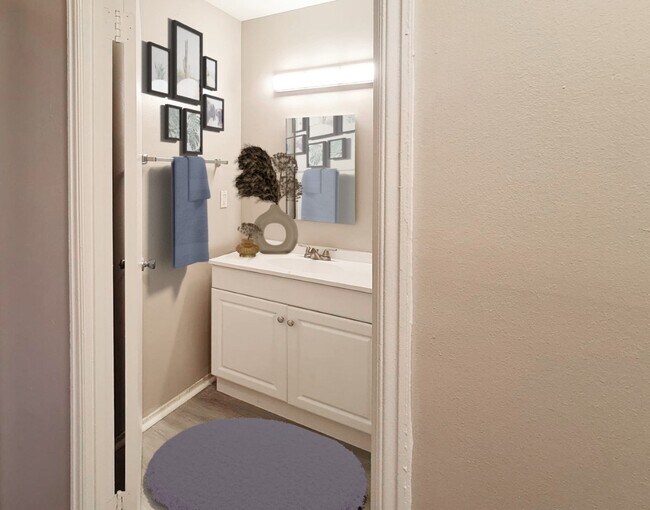 Avion Place Apartments 4120 Geraldine Ave, Saint Ann, MO