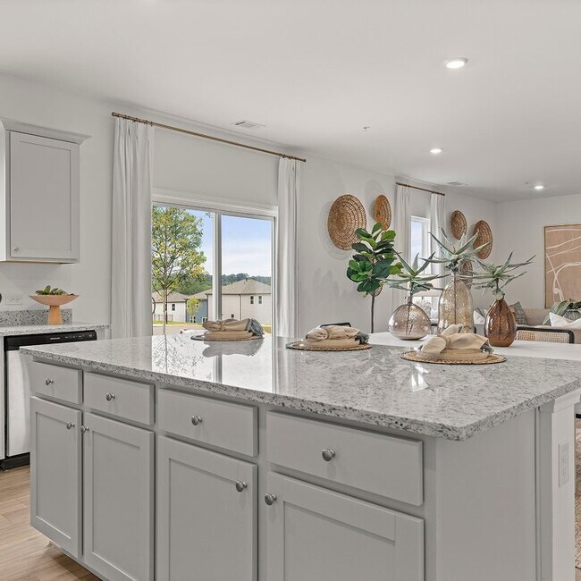 1605 Jackson Lake Rd unit 36040349, Jackson, GA 30233 - photo 6