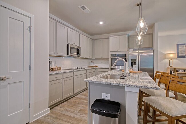 137 Weldon Rd, McDonough, GA 30253 - photo 6