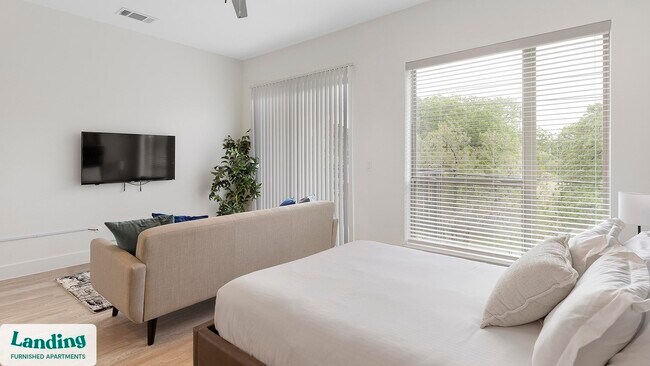 650 E Sycamore St unit 3215.1408301, Denton, TX 76201 - photo 5