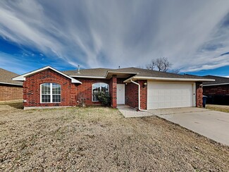 1024 Westridge Dr, Yukon, OK 73099