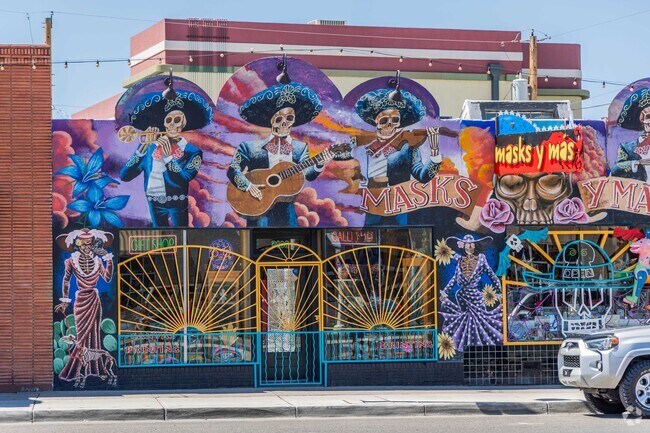 Masks y Mas is the best place to buy locally made crafts in Sombra del Monte.