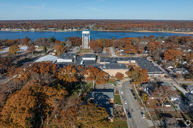 North Muskegon Middle School is located in North Muskegon, Michigan.