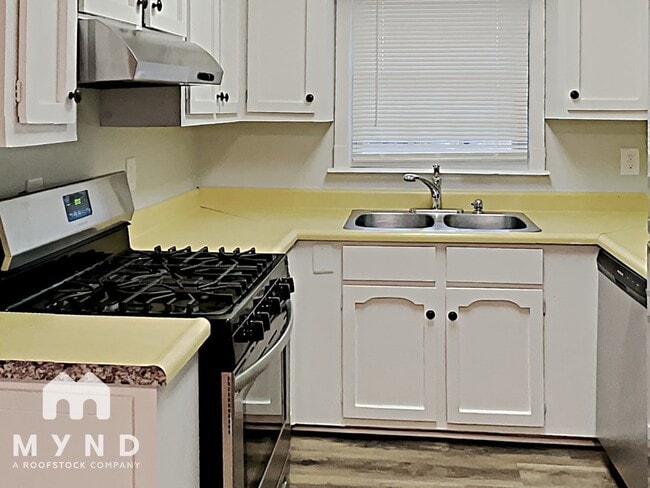 3257 Bobbie Ln, Decatur, GA 30032 - photo 4