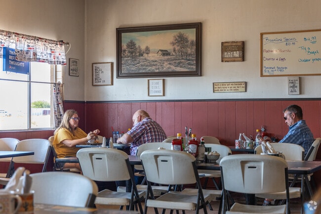 New Kingman-Butler dwellers love to dine. in Grandpa's Kitchen.