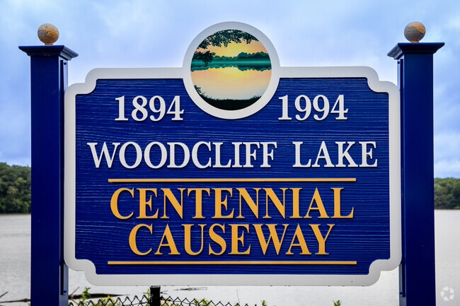 Woodcliff Lake, NJ residents have used a causeway to tie their town together.