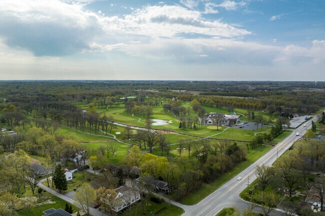 Lottaville is a golfers retreat, with plenty of greens.