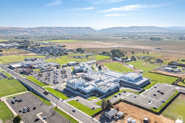 East Valley High School encourages students to succeed.