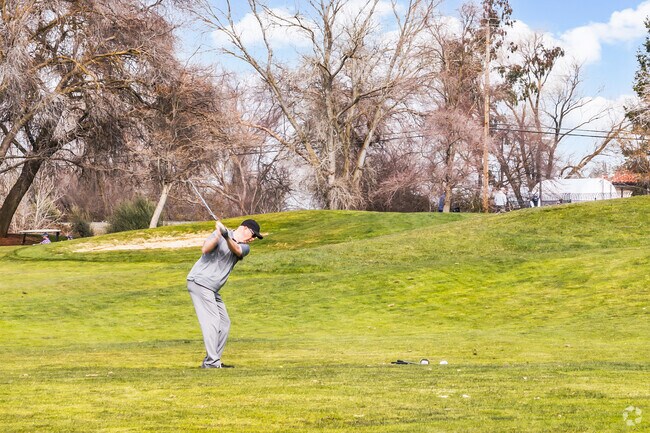 Vineyard’s WildHawk Golf Club is an 18-hole beautiful course ready for you to tee off.