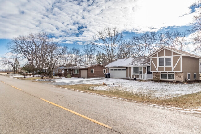 Residential streets in Wonderview are wide roads without sidewalks for pedestrians.