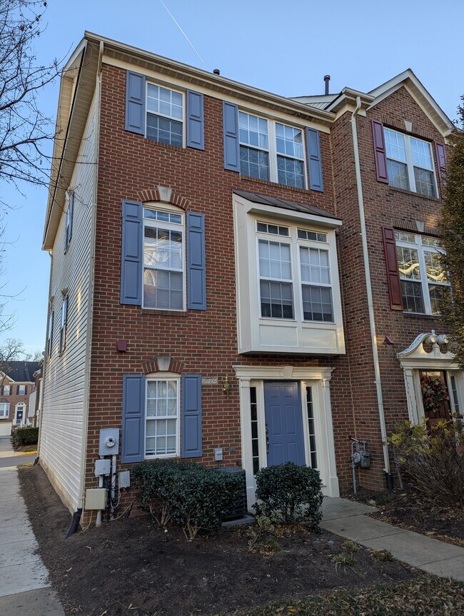 2724 Manhattan Place, Vienna, VA 22180