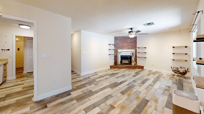 628 Mount Homer Rd unit 4B, Eustis, FL 32726 - photo 2