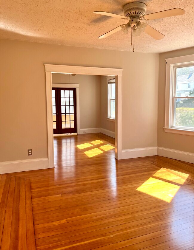 173 Bluff Ave unit First Floor, Cranston, RI 02905 - photo 2
