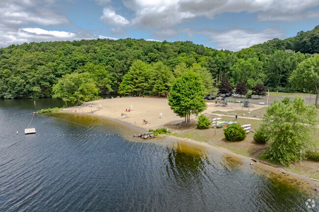 Jackson Cove Park is the place to swim, kayak, and picnic in Oxford, CT.