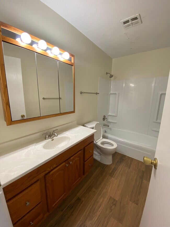 Bathroom - Upstairs