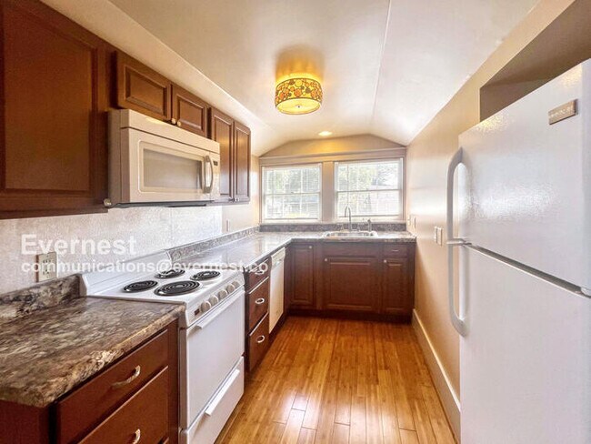 803 Willow St unit b, North Little Rock, AR 72114 - photo 3