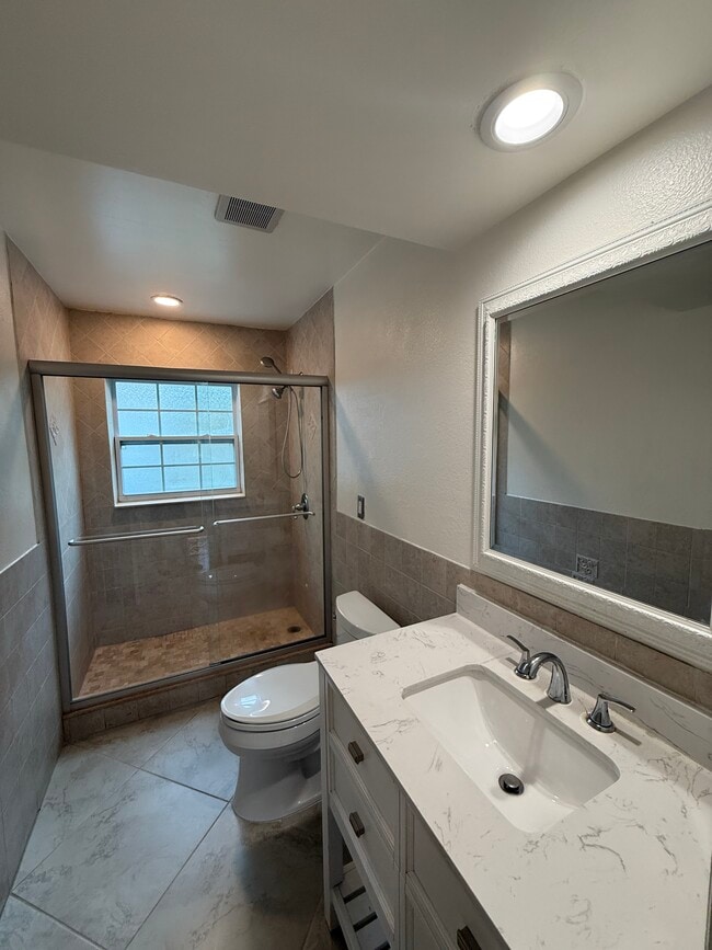 2315 Carroll Place unit Room 4, Tampa, FL 33612 - photo 4