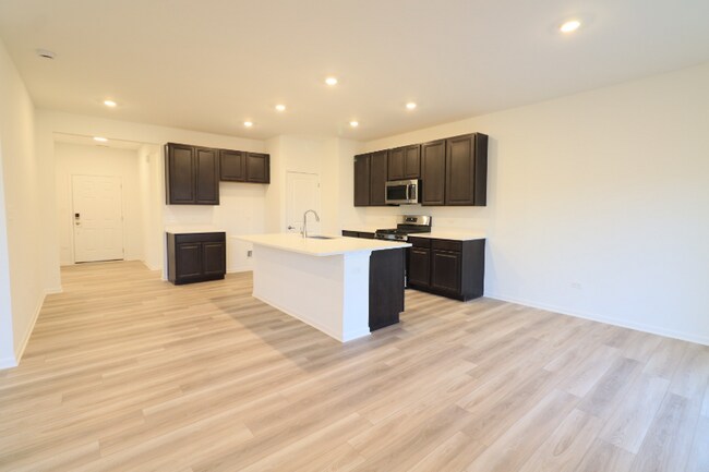 8342 Graystone Dr, Lowell, IN 46356 - photo 5