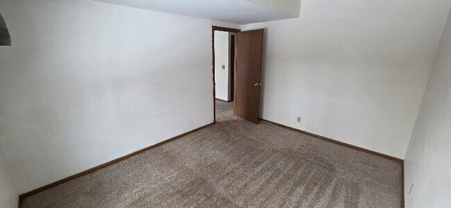 9201 29th Ave N, New Hope, MN 55427 - photo 5